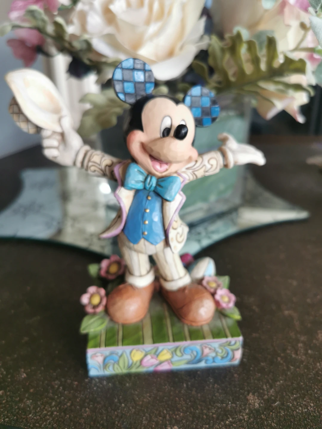 Disney Traditions "Hats Off to Spring!" Mickey Mouse Figurine - photo 2