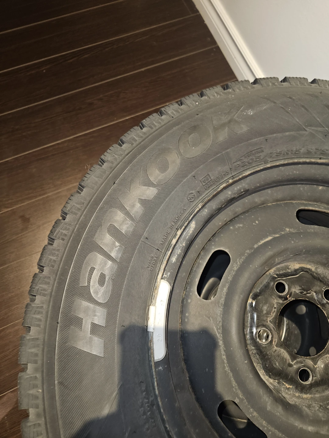 Hankook Winter Tires P205/75R15 - photo 4