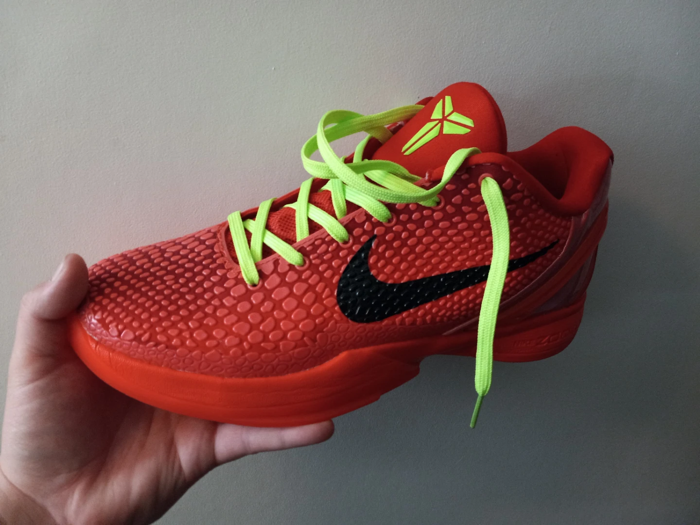 Nike kobe proto red grinches