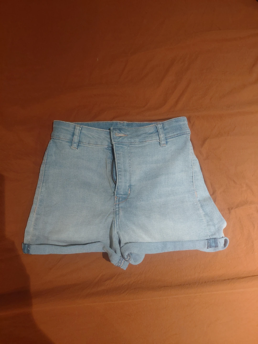 Stretchy and Comfortable Light Wash Denim Jean Shorts