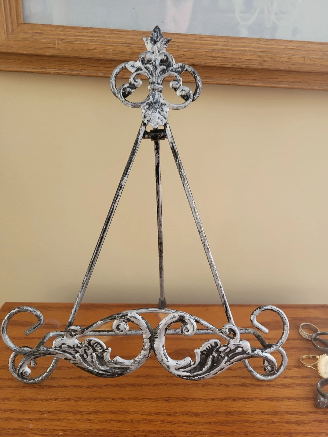 Decorative Metal Easel