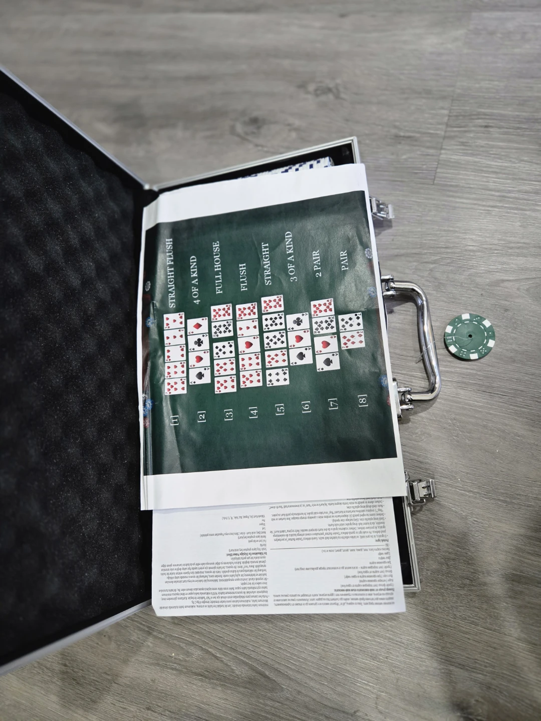 Cardinal Classics 300-Piece Poker Chip Set with Case