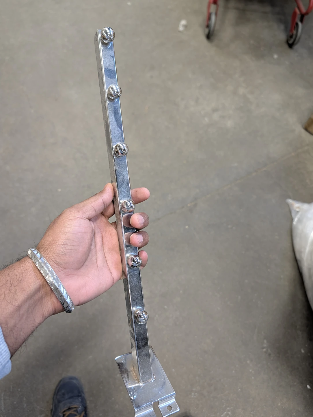 Metal Clothes Hanger Rack