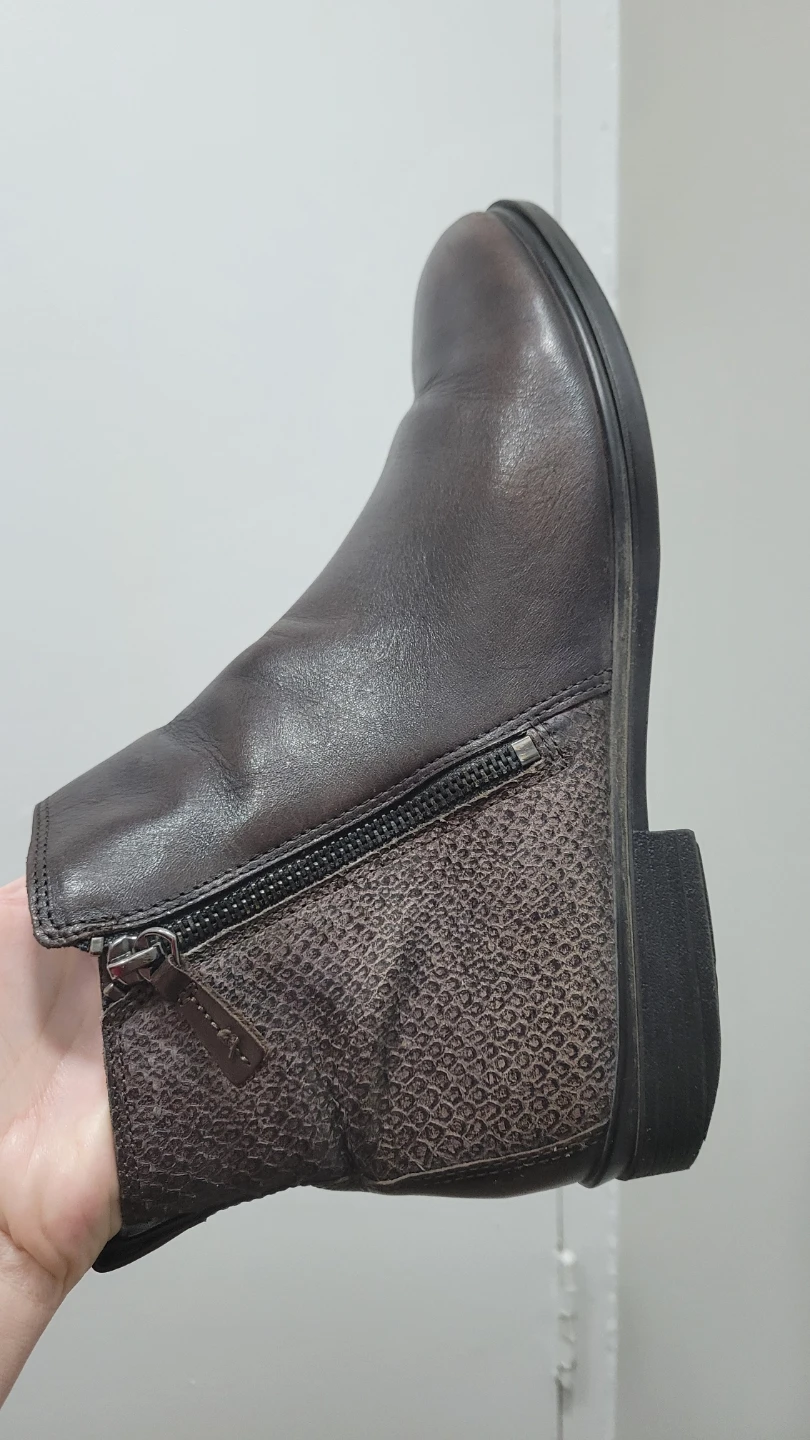 ECCO Women's Brown Leather Ankle Boots - photo 5