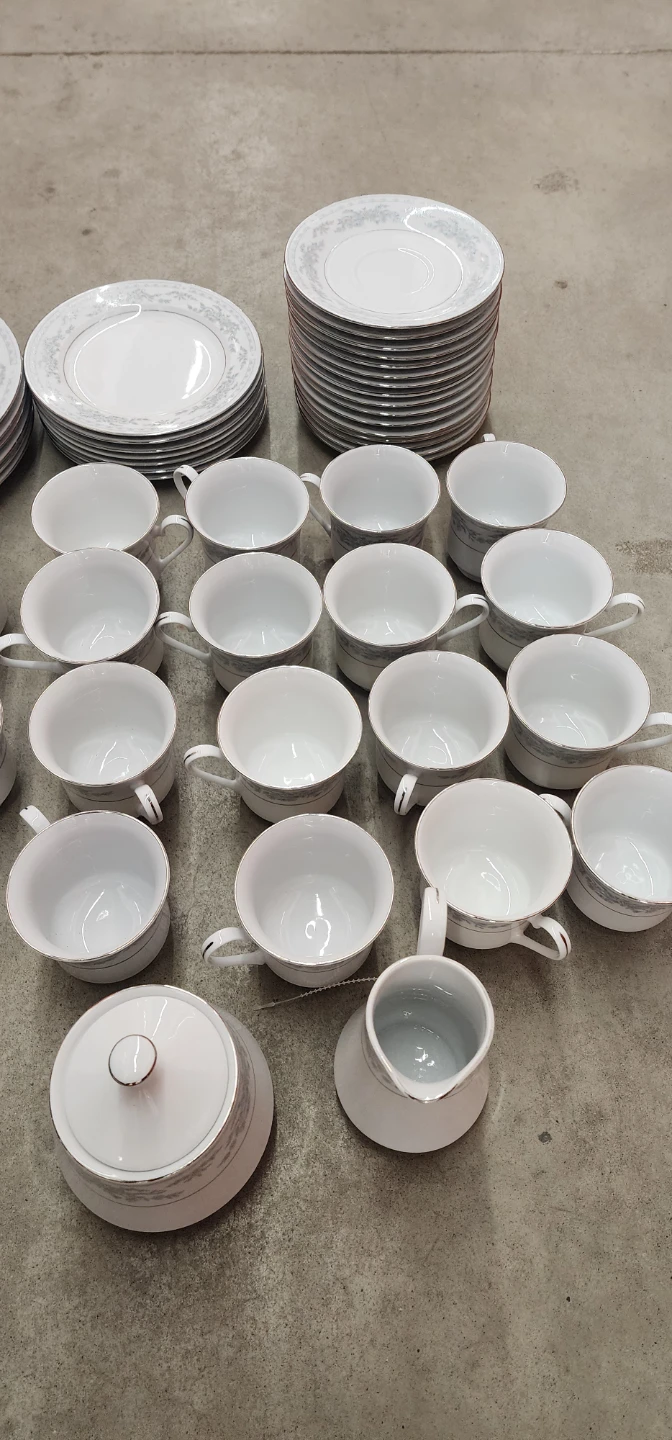 White Floral Dinnerware Set with Cups and Saucers - photo 4