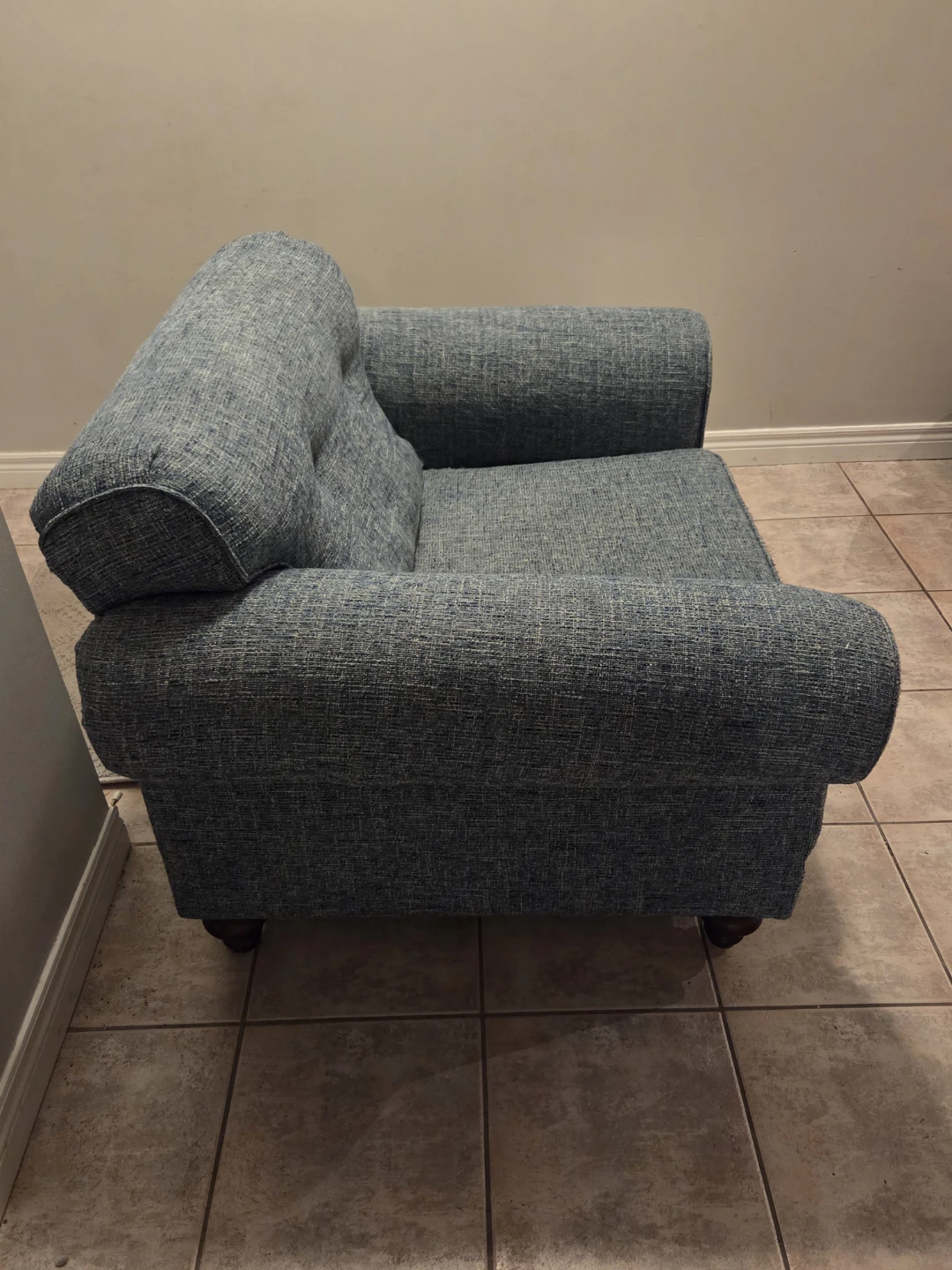 Blue Upholstered Armchair - photo 4