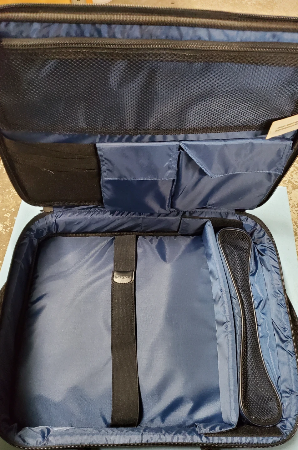 Targus Clamshell BlackTop Laptop Case - photo 5