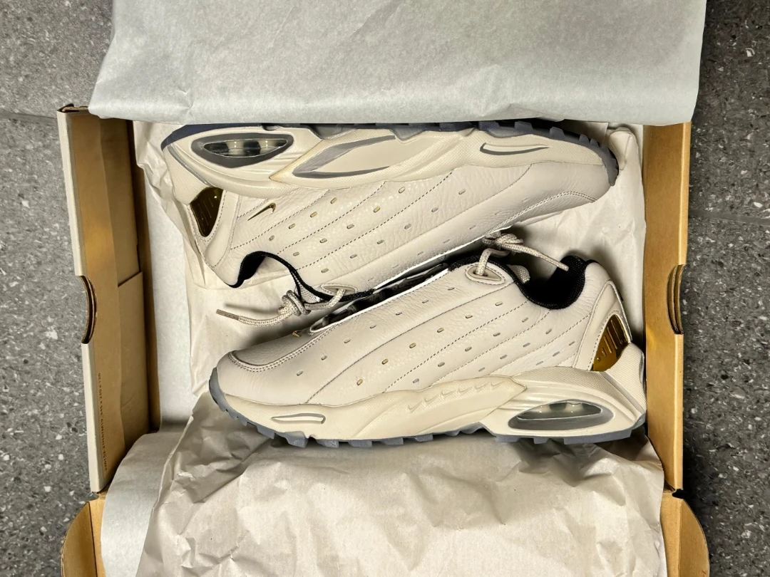 Nike x Drake NOCTA Hot Step Air Terra White Gold OG - photo 3
