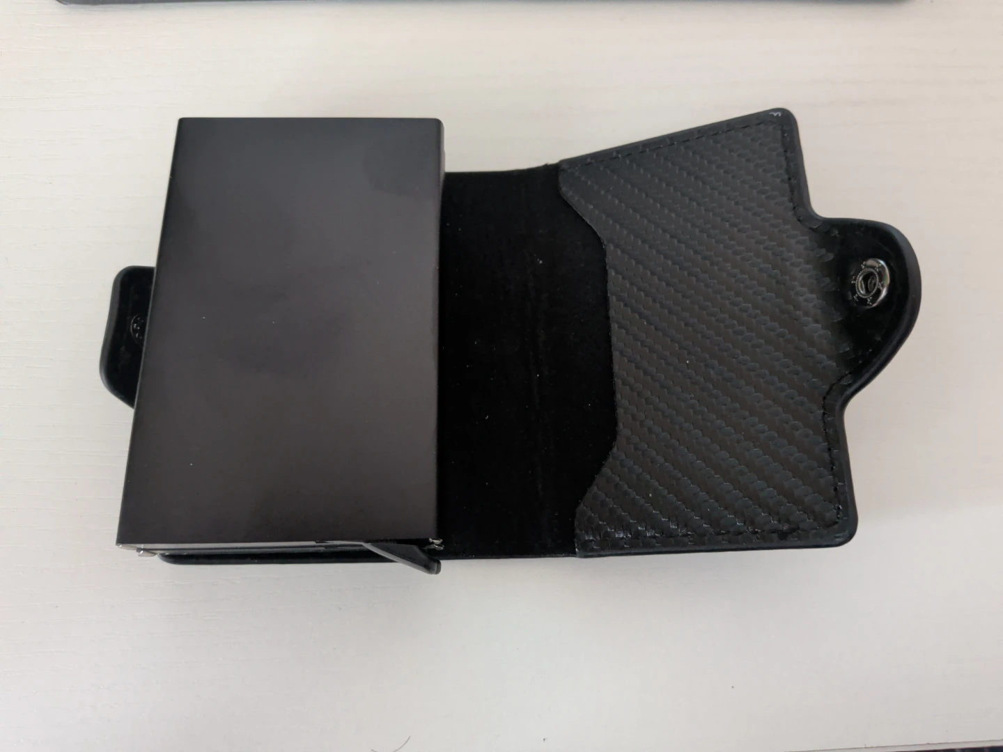 Black Carbon Fiber RFID Blocking Wallet - photo 3