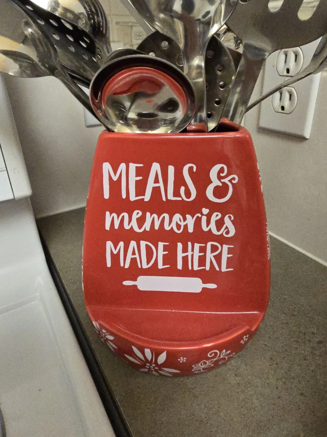 Red Floral Utensil Holder with "Meals & Memories Made Here"