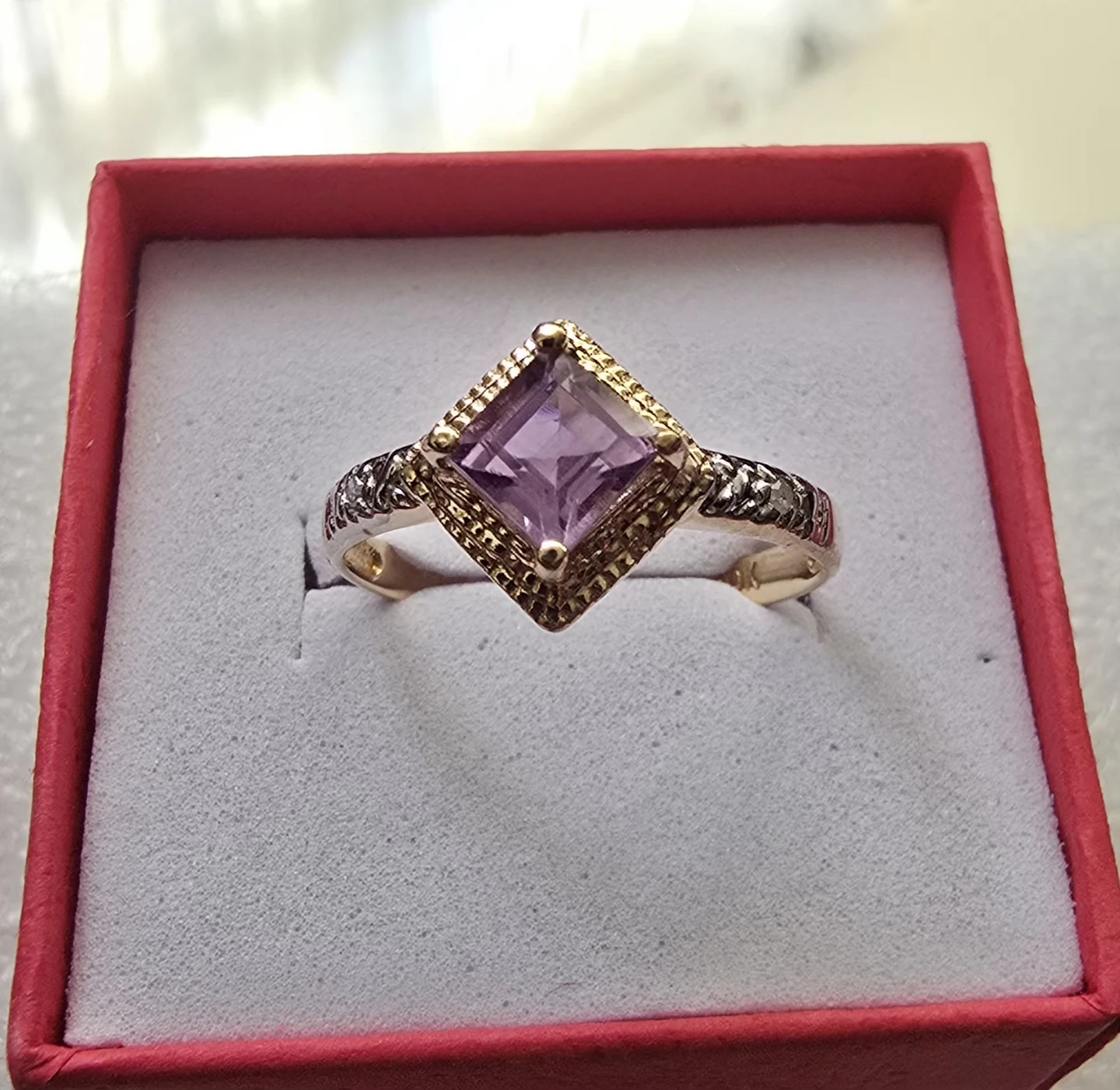 Like new Womens 10K Real Gold With Amethyst Center Stone - photo 5