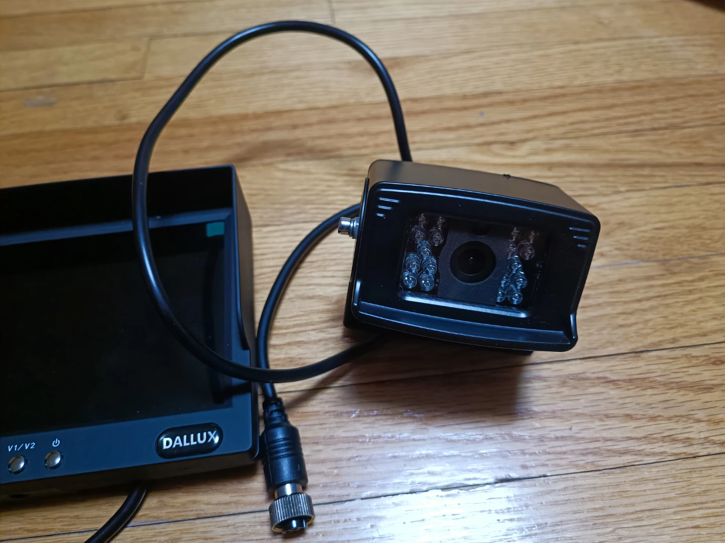 Dallux Heavy Duty Truck Bus Backup Camera System with 7" Monitor - photo 5