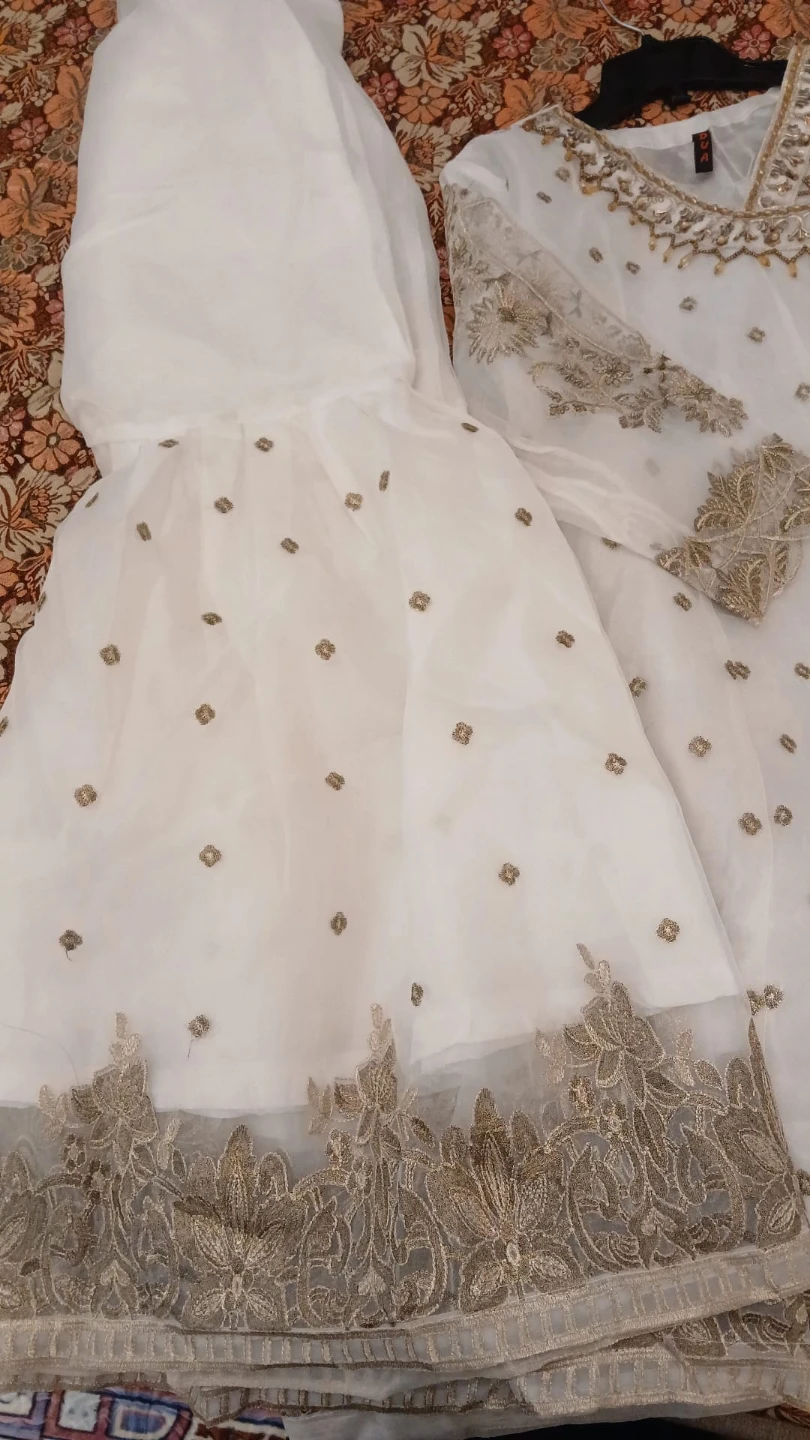 White Kurti with Gold Embroidery - photo 4