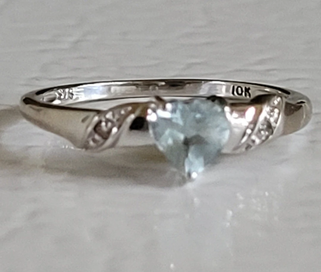 ♥️10kt White Gold Aquamarine Heart Ring Sz 6.75 - photo 3