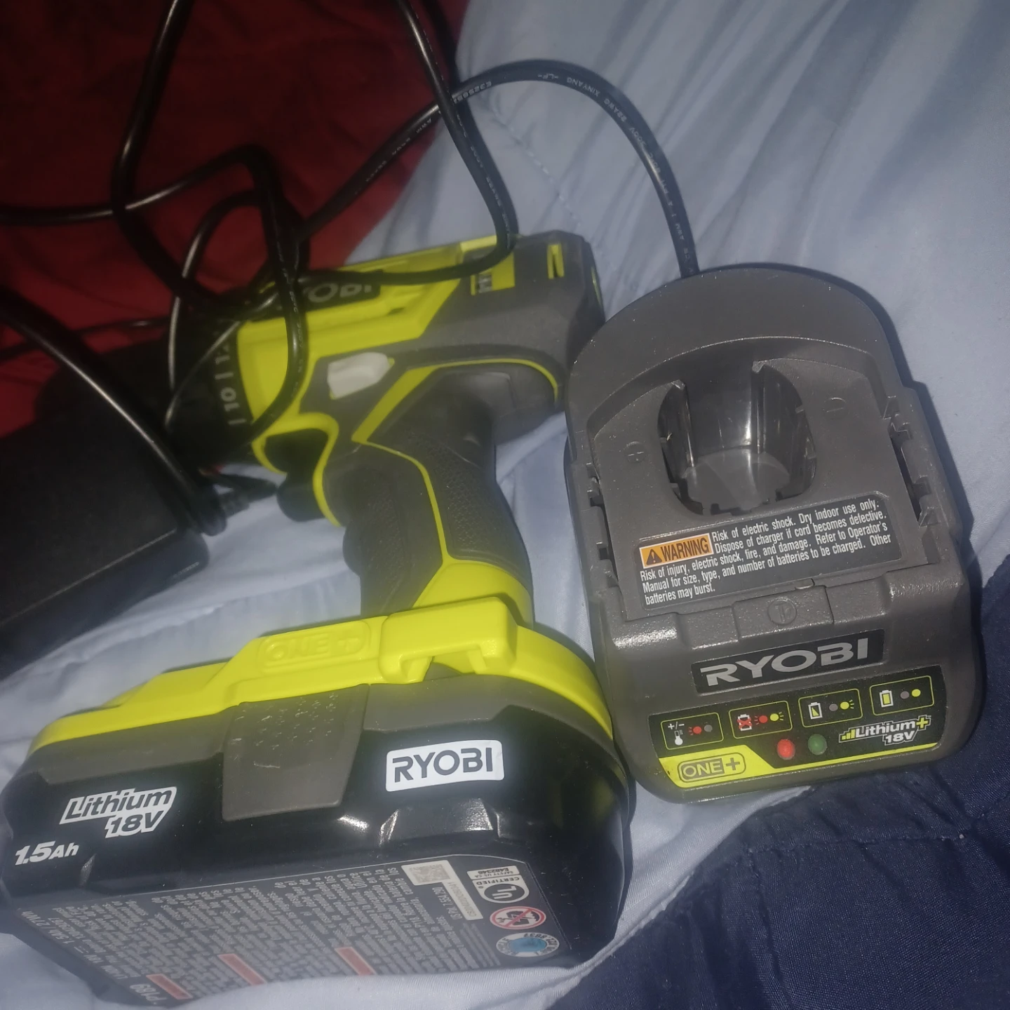 Ryobi 18V Lithium-Ion Cordless Drill/Driver Kit
