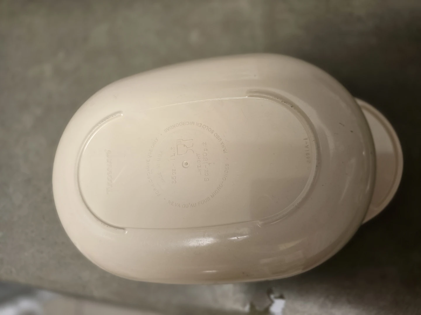 Tupperware Casserole Dish with Lid