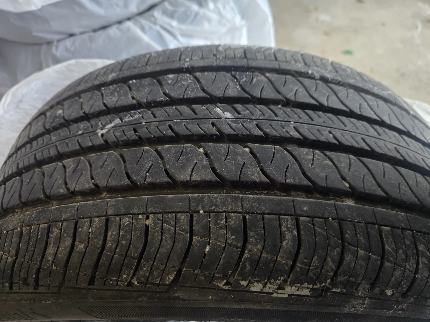Continental 235/40 R18 Tire - photo 4