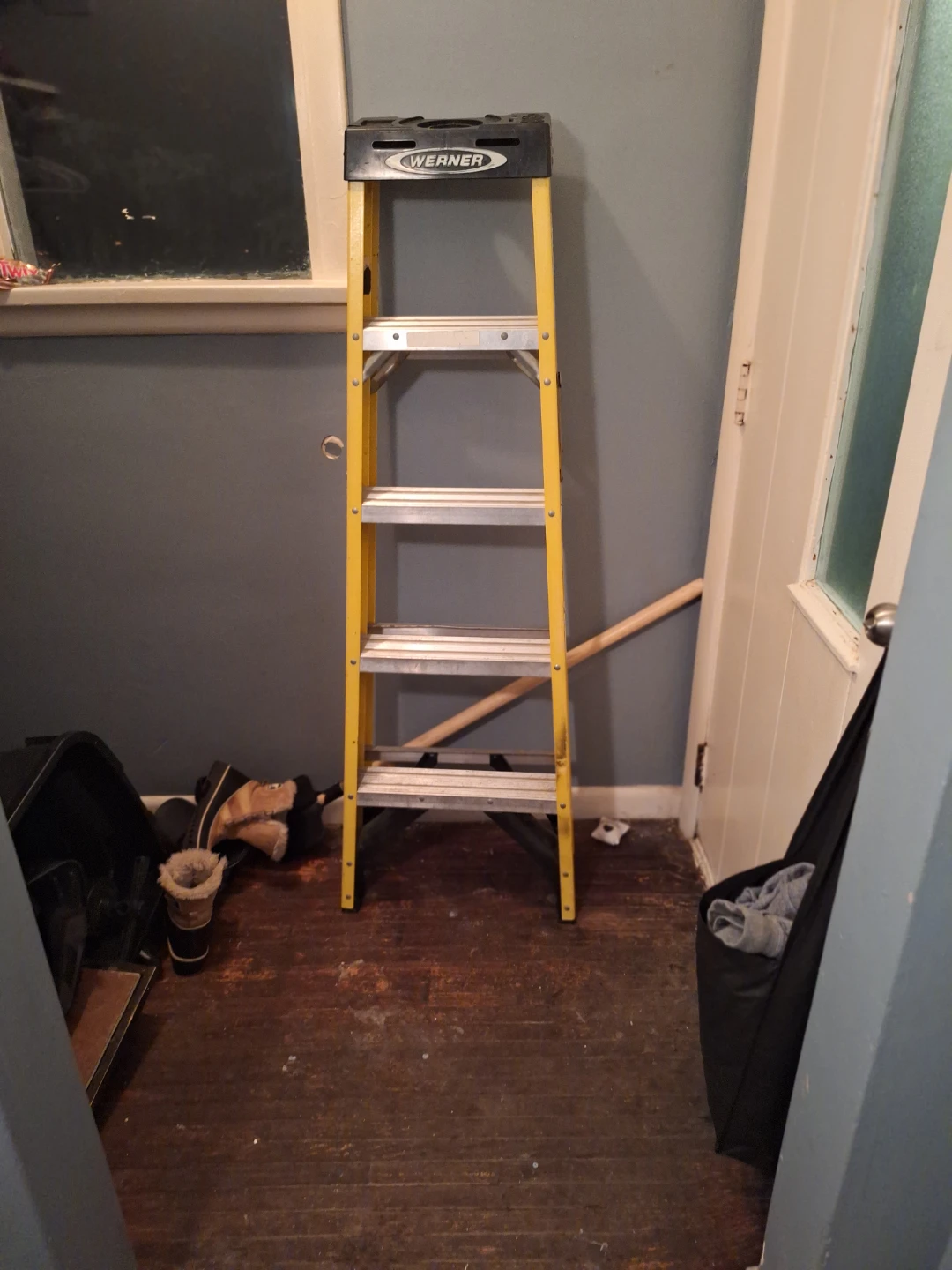 Werner 4-Step Yellow Ladder
