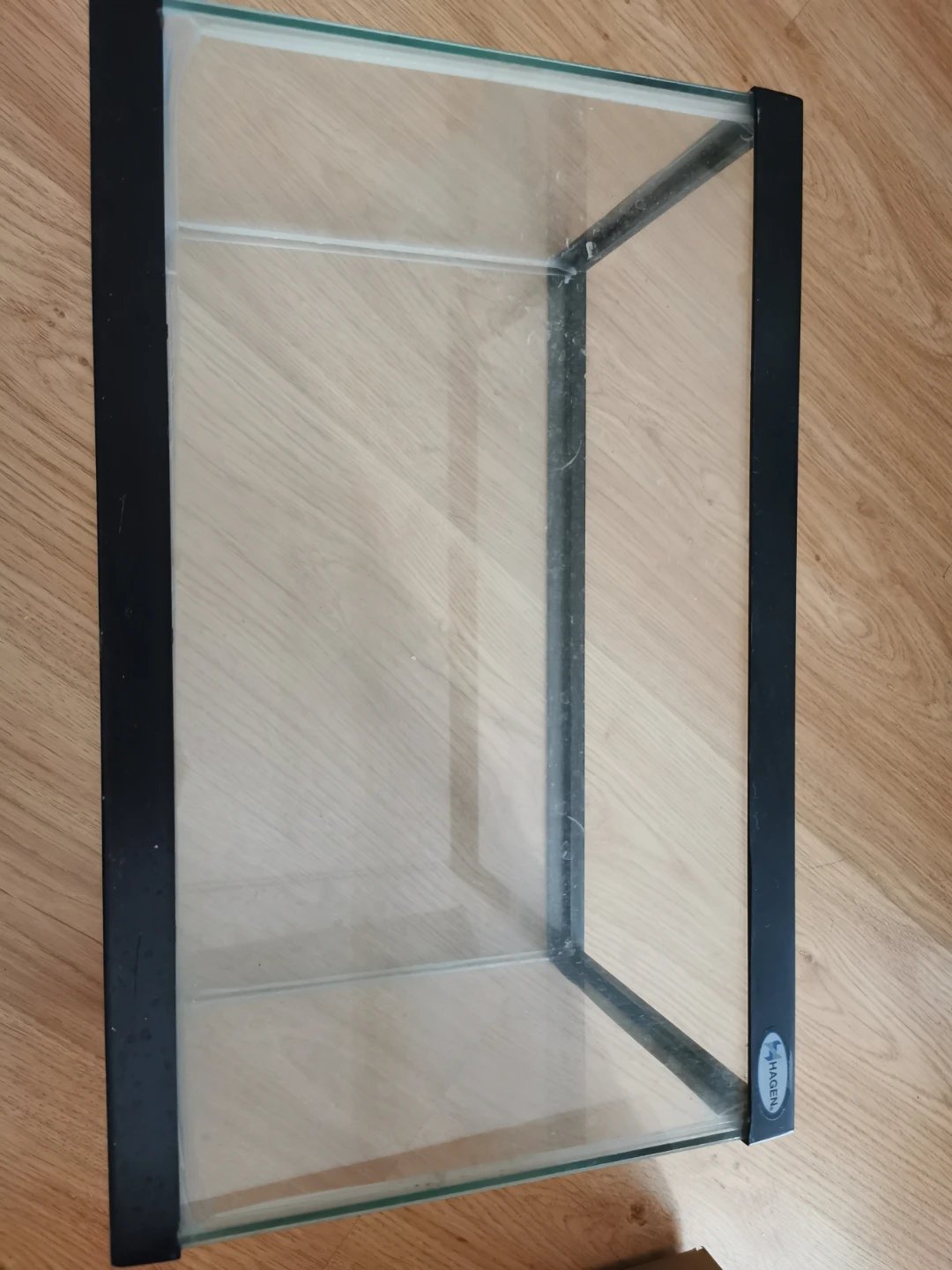 Hagen Aquarium Tank 16"x10"x 8.25" - photo 2