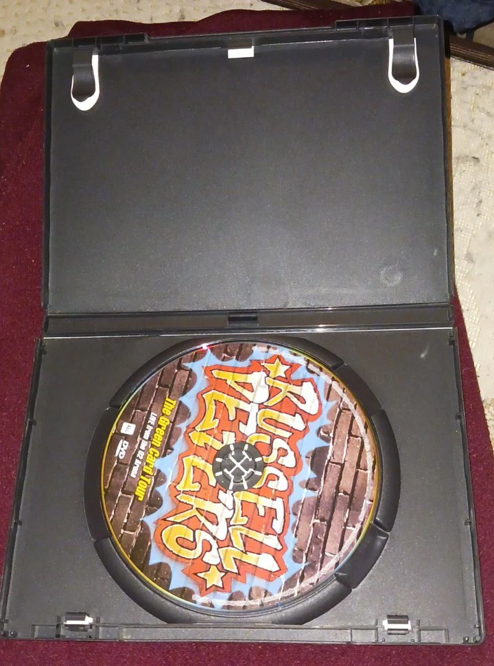 Russell Peters The Green Card Tour DVD - photo 2