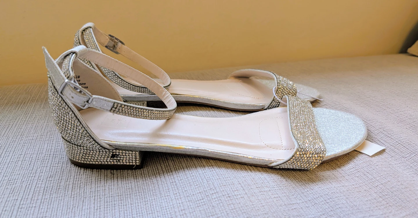 Brand New Silver Sparkly Sandals - Women's Size 8.5M - photo 3