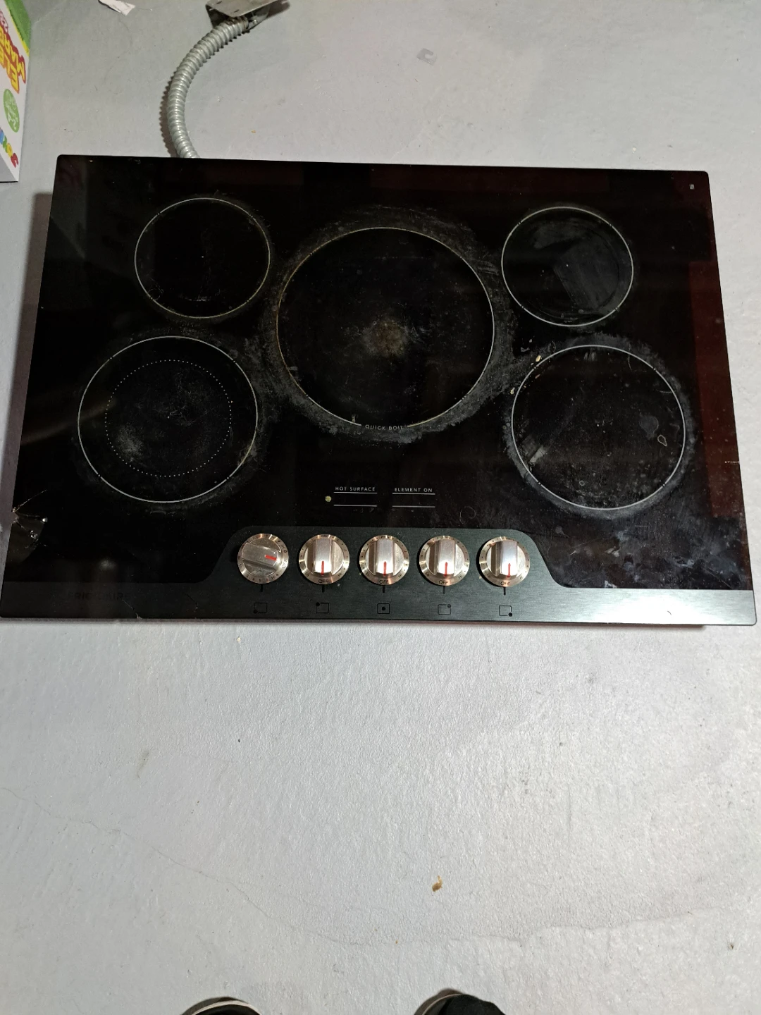 Frigidaire Gallery electric cooktops - photo 2
