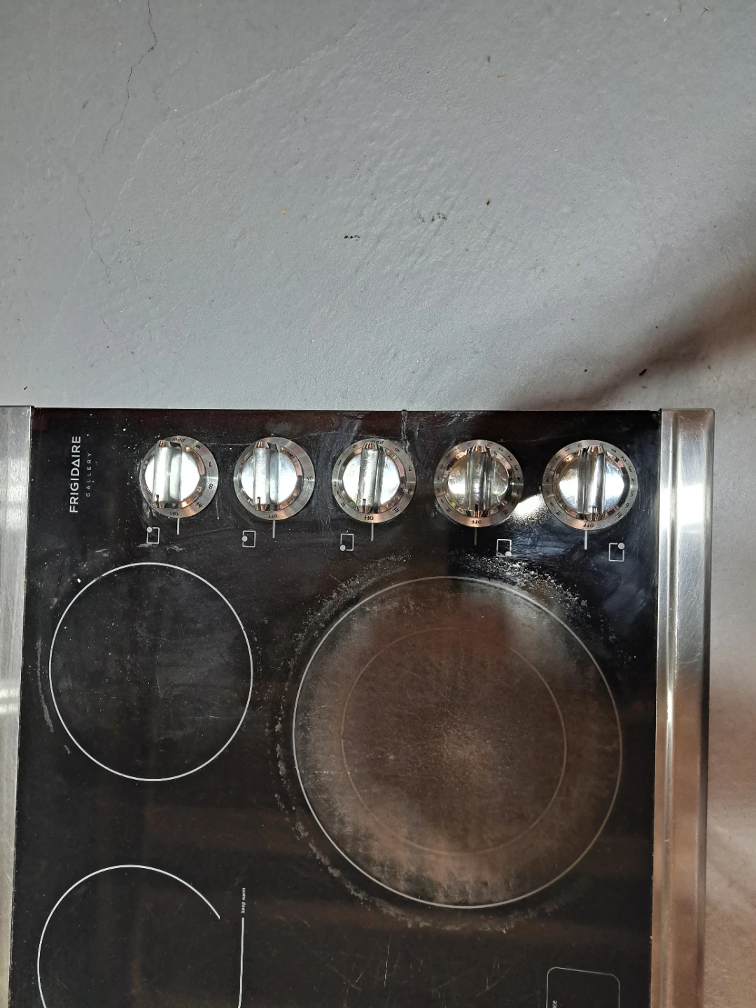 Frigidaire Gallery electric cooktops - photo 4