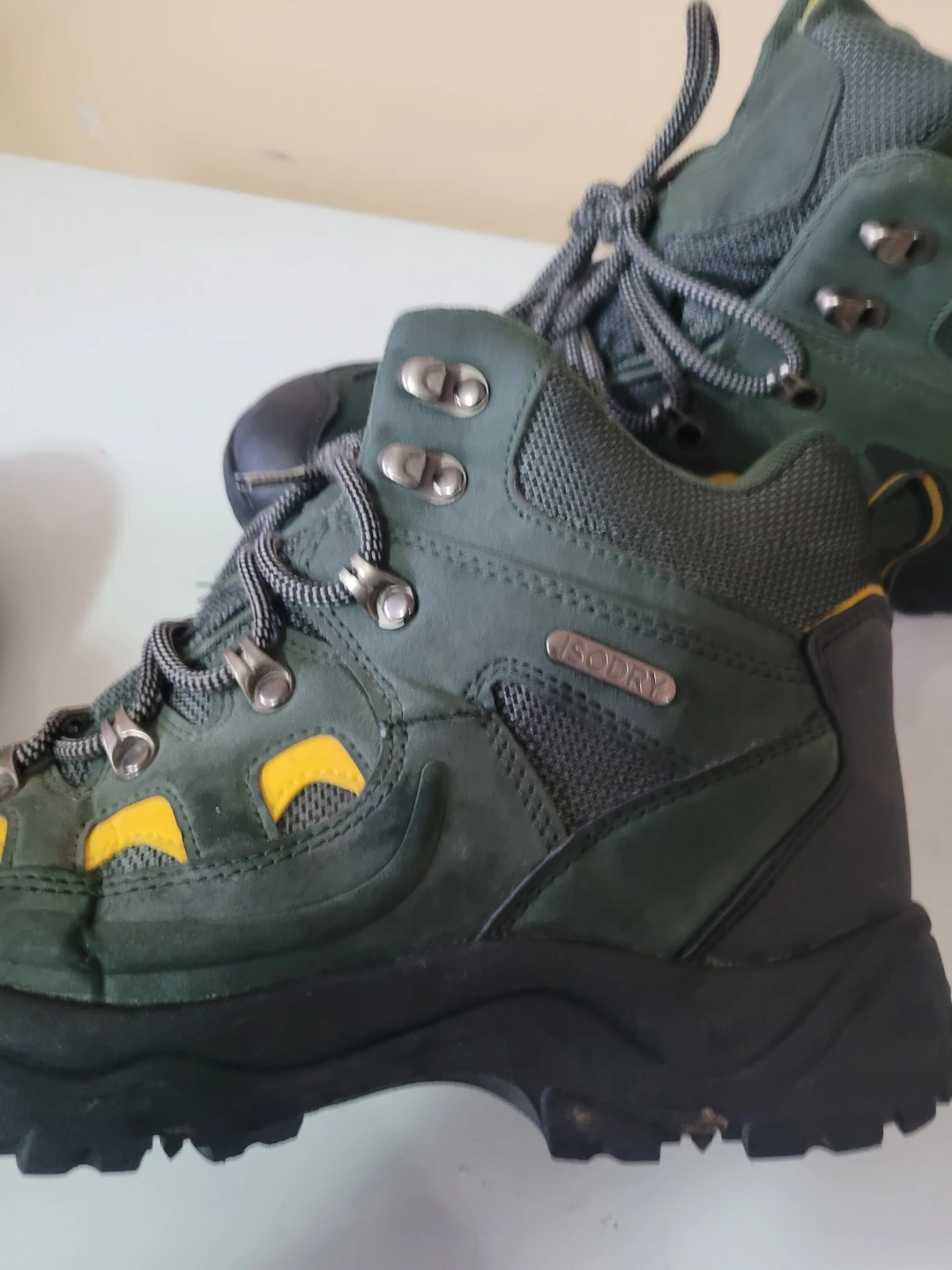 Mountain Warehouse Isodry Hiking Boots - Men's Size 10 - photo 3