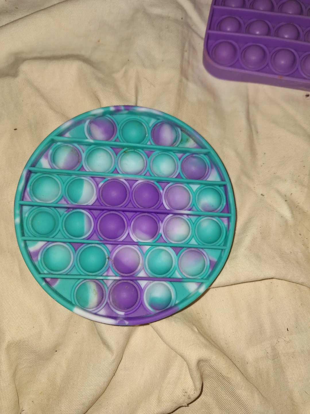 5 Pop It Fidget Toys and 1 Waffle Squishy - photo 4