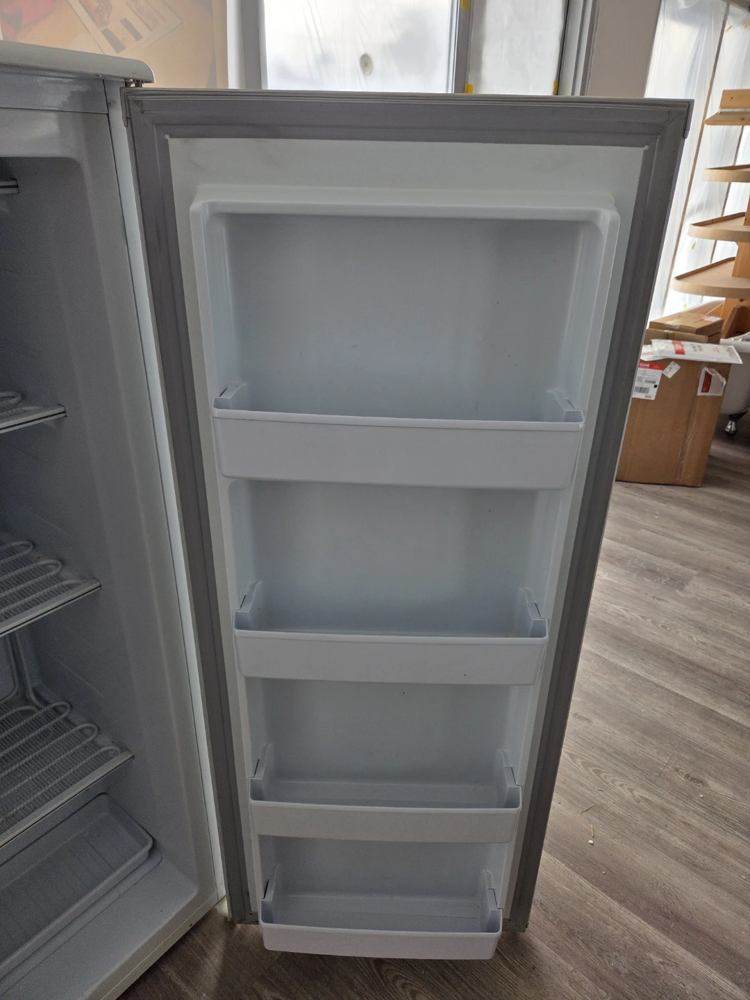 Danby Upright Freezer - photo 3