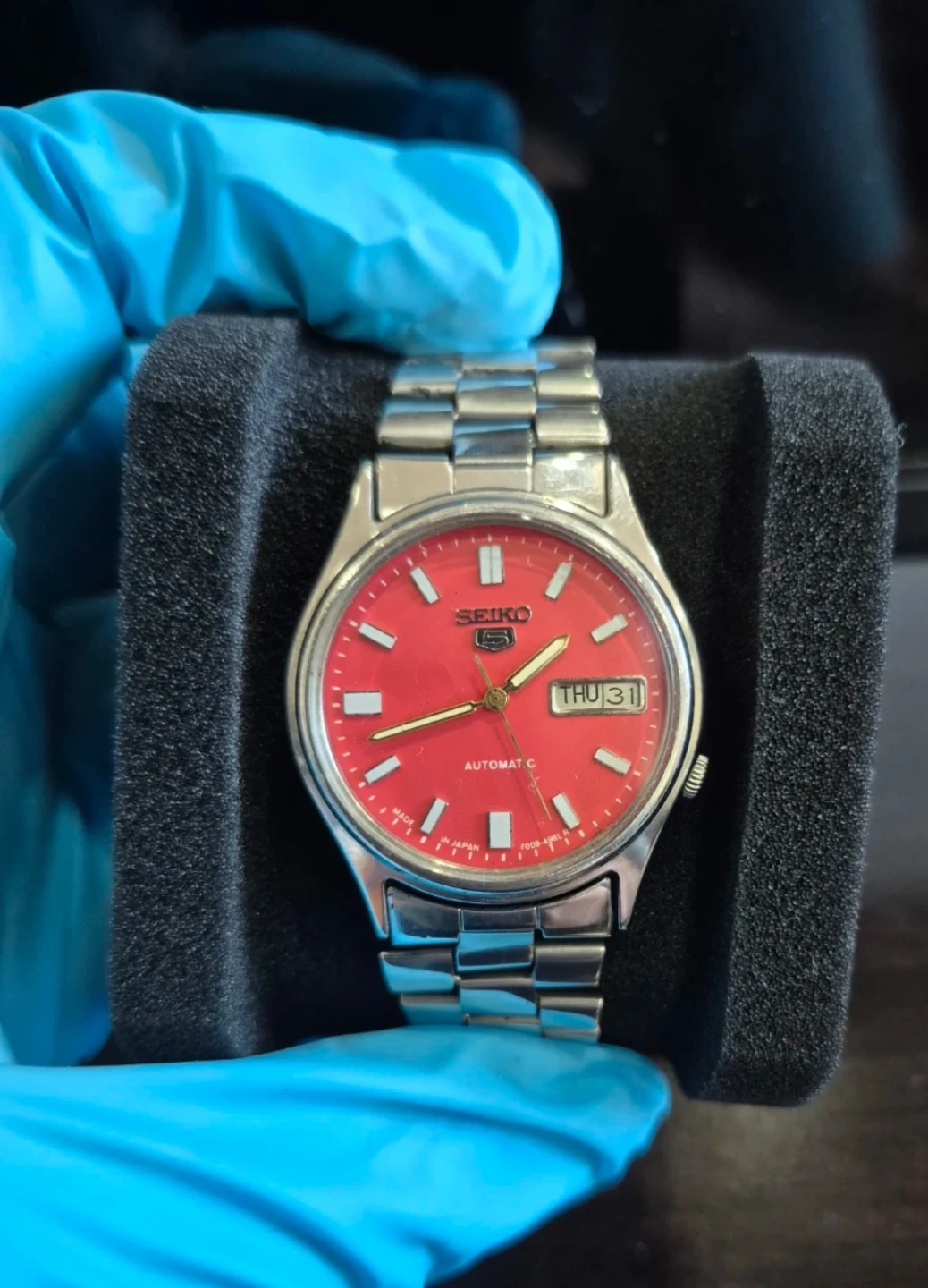 Vintage Seiko 5 Automatic Watch - Red Dial