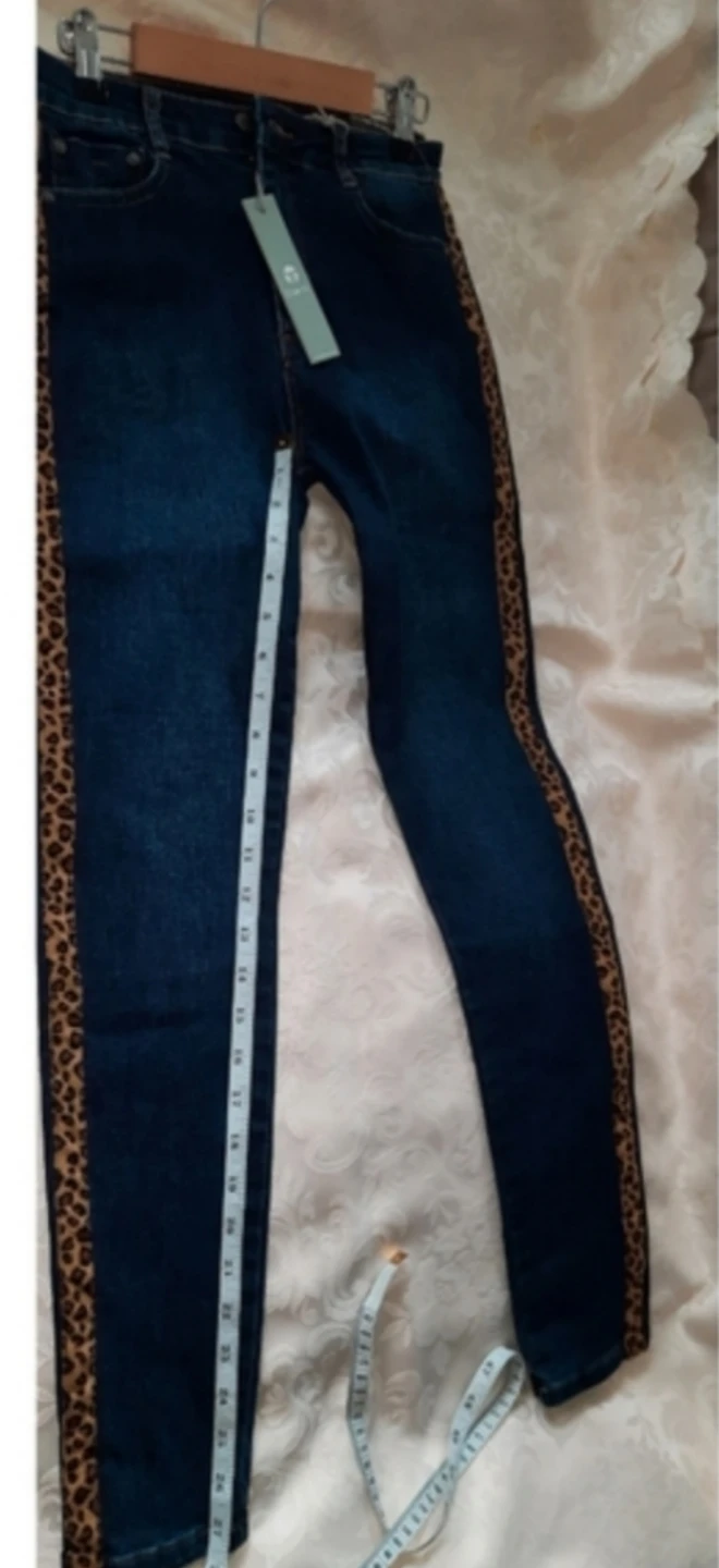 Petite Women's Blue Jeans with Leopard Print Side Stripes - photo 3