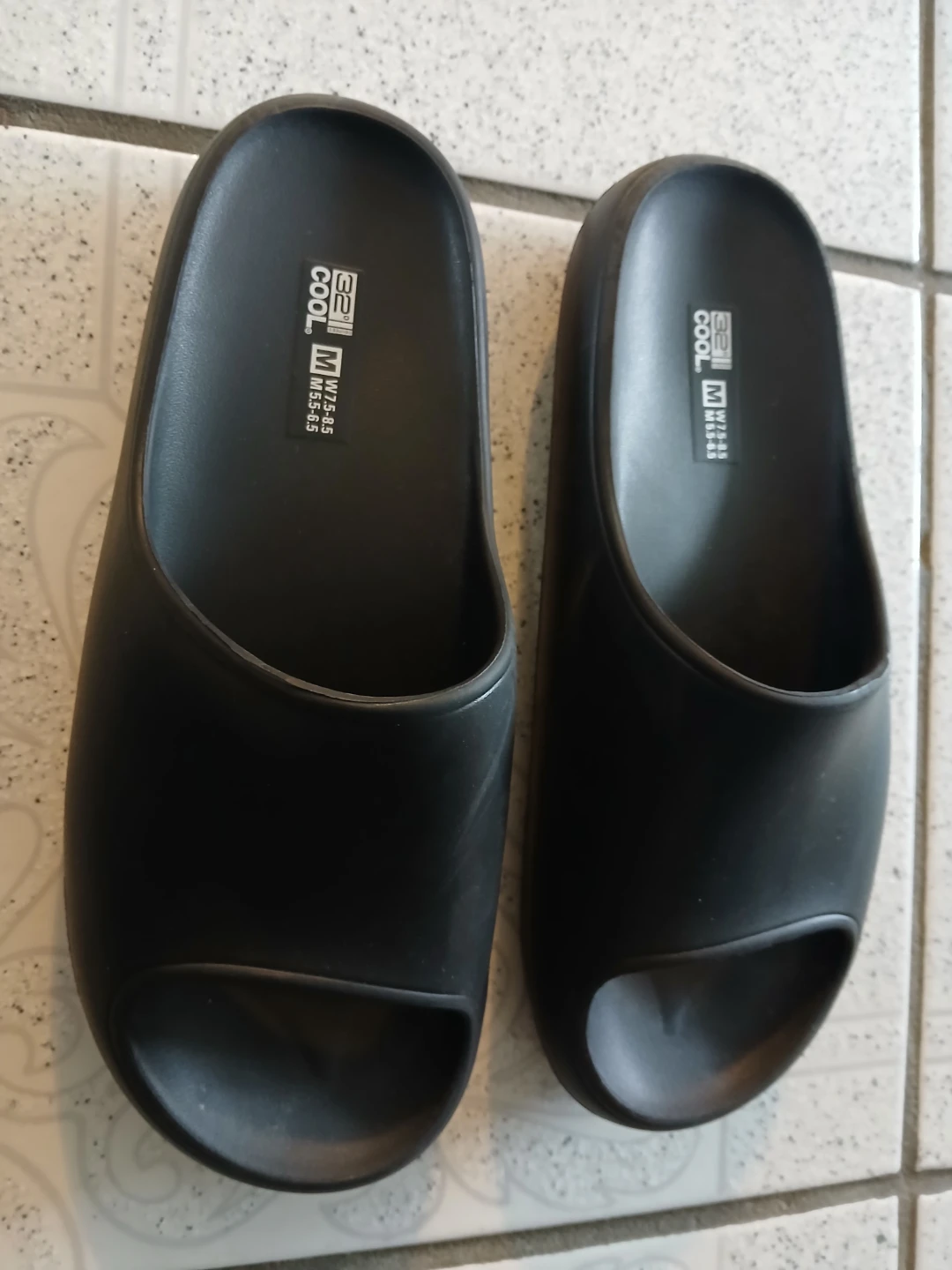 32 Degrees Cool Black Slides Size M - photo 5