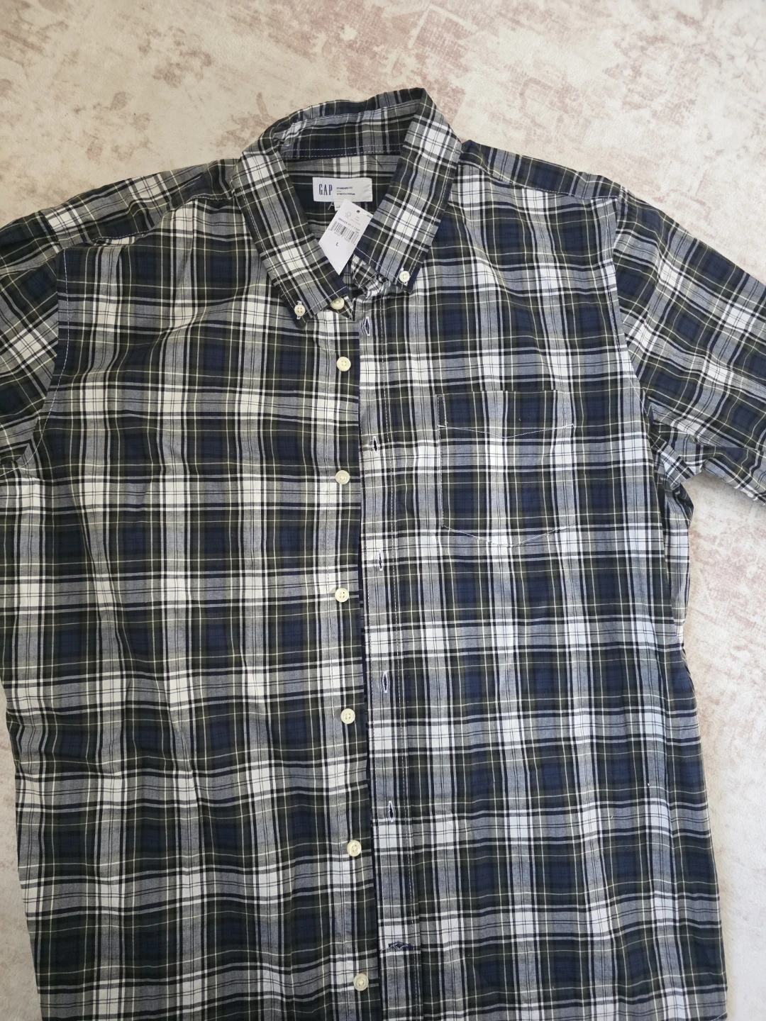 GAP Men's Plaid Button-Down Shirt - Size L