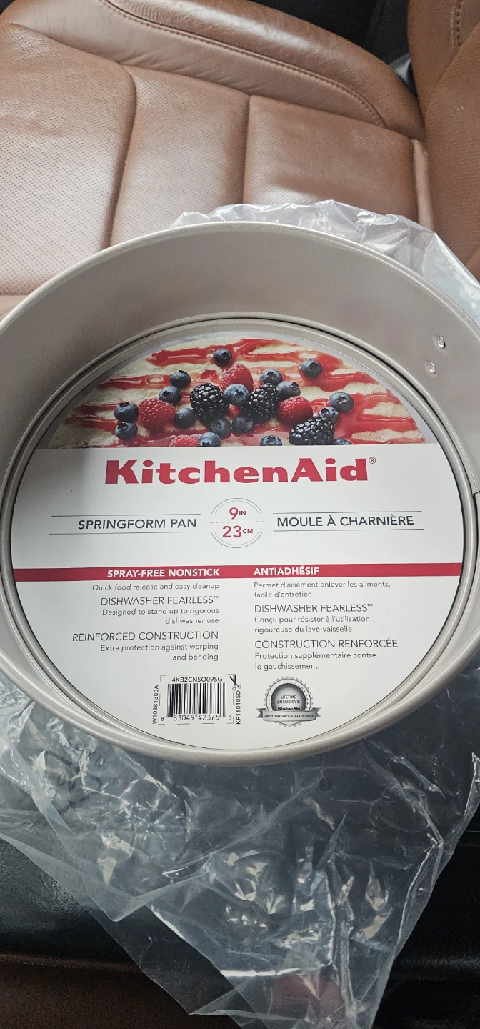 KitchenAid 9-Inch Springform Pan - photo 2