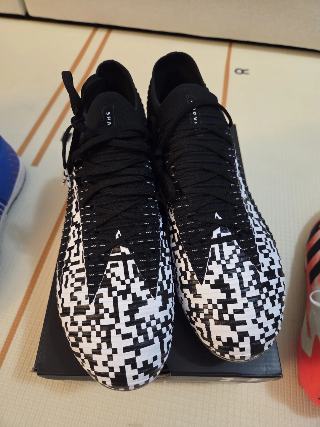 UA Shadow Elite 3 FG (Carbon Fiber) - Size 10 Brand New In Box - photo 2