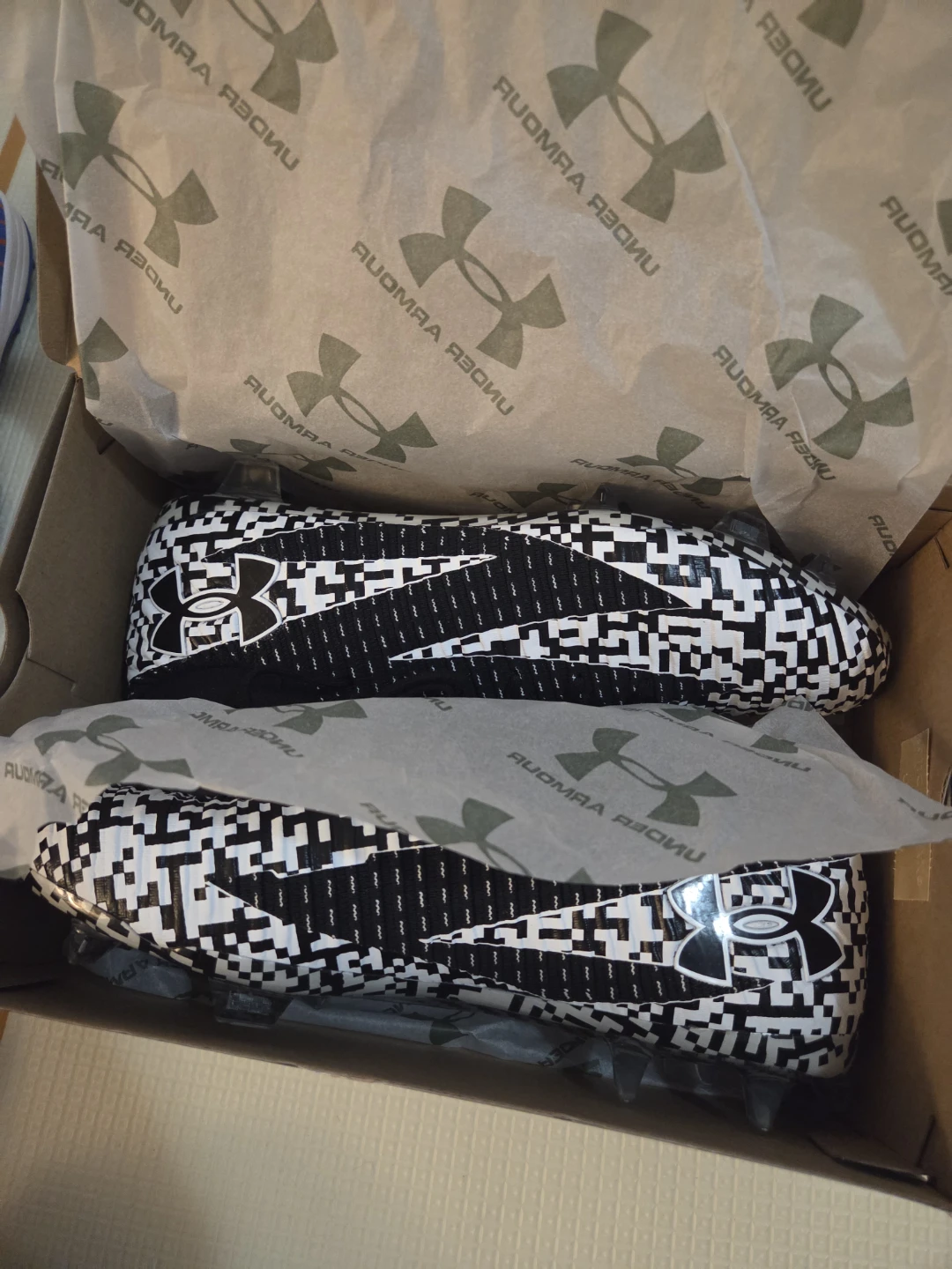 UA Shadow Elite 3 FG (Carbon Fiber) - Size 10 Brand New In Box - photo 3