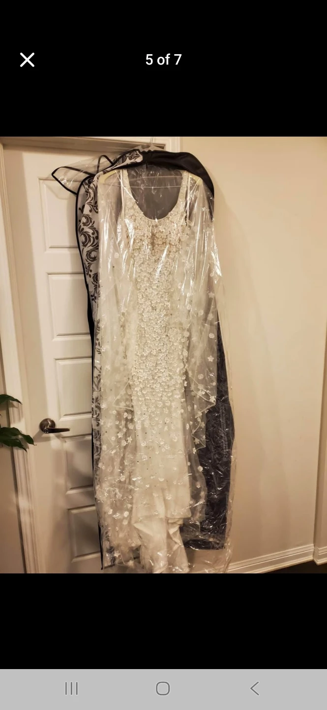Wedding Dress with Cape and Embellishments - photo 5