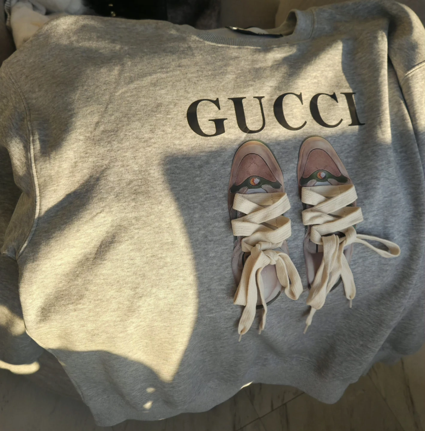 Gucci Grey Graphic Sweatshirt - photo 5
