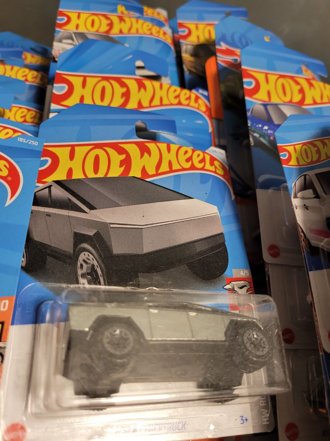 Brand new hot wheels - photo 2