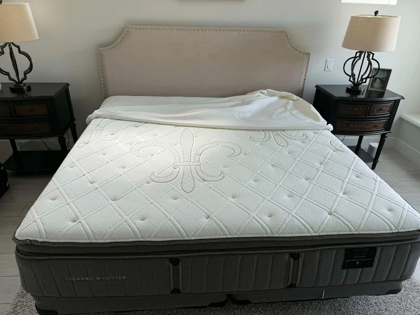 King size bedframe, box springs and Stearns & Foster Mattress - photo 2