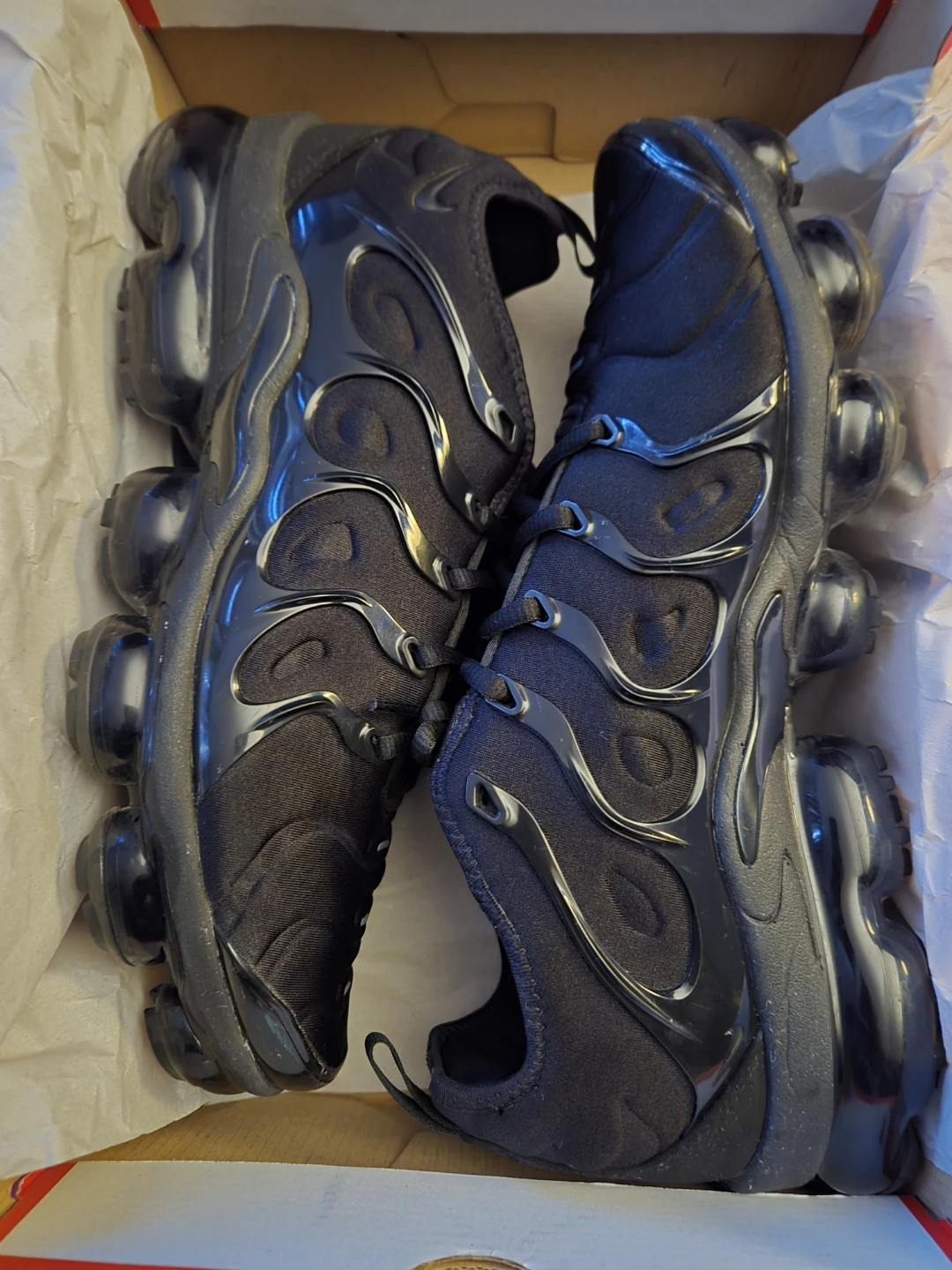 Nike Air Vapormax Plus Black Sneakers Size 11 - photo 2