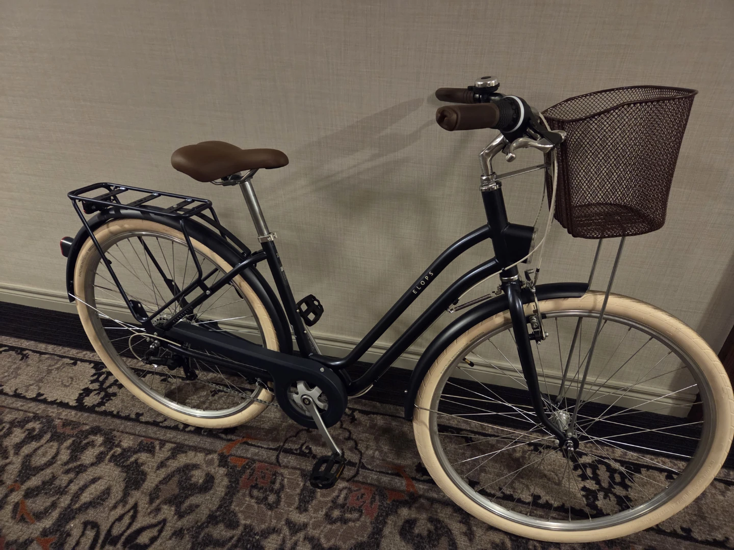 ELOPS Cruiser Bicycle with Front Basket