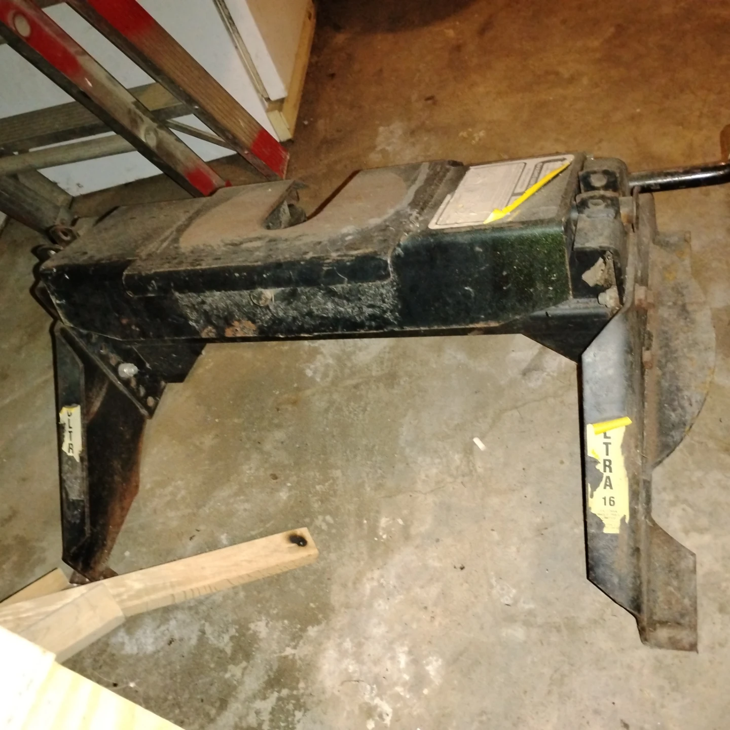Curt Fifth Wheel RV Trailer Hitch - photo 3