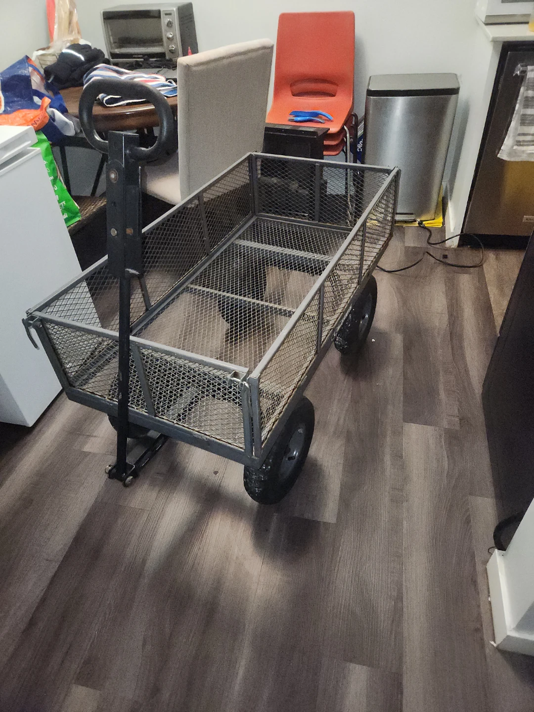 Gorilla Carts Heavy-Duty Steel Garden Cart