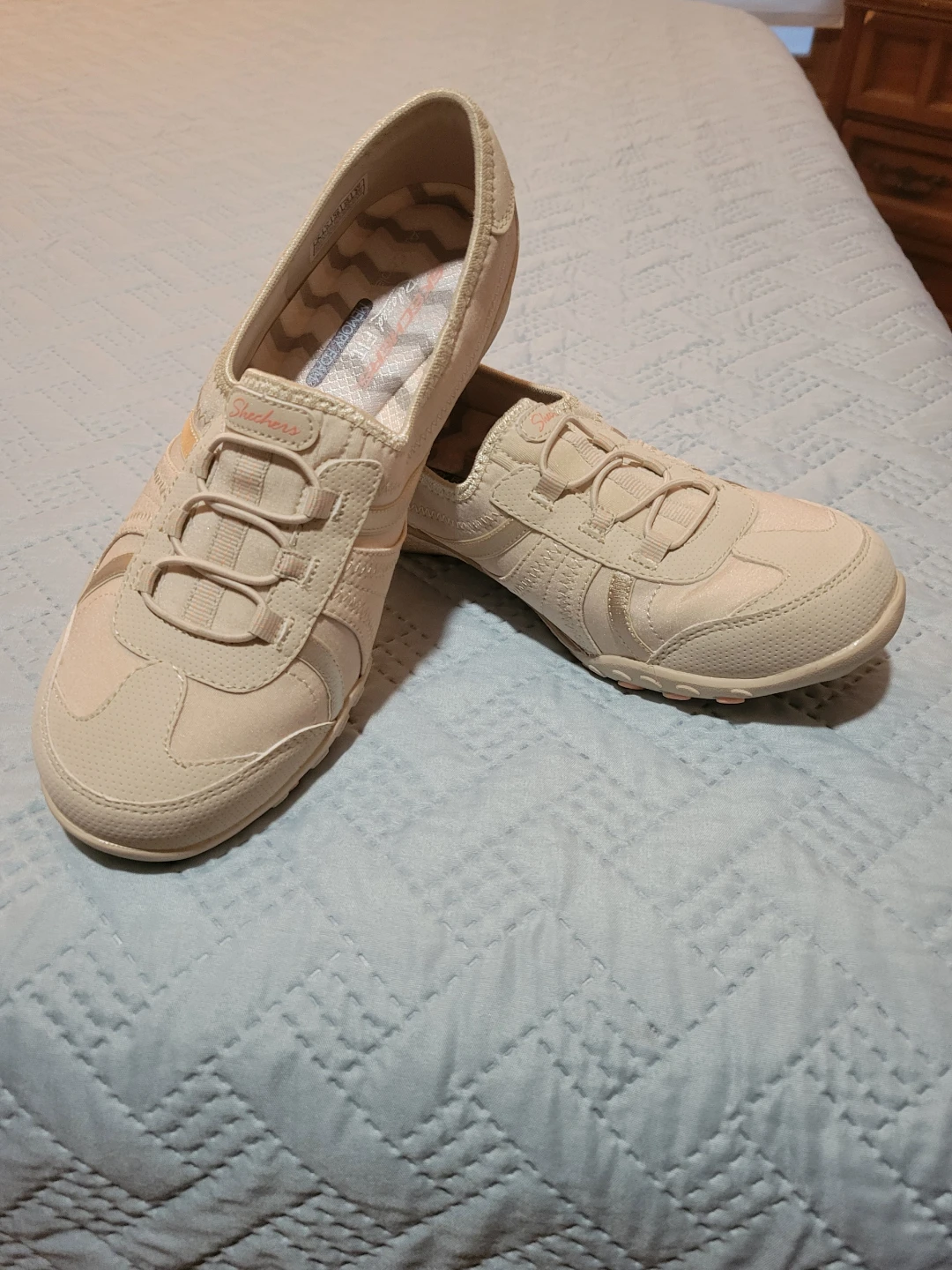 Skechers Women's Beige Slip-On Sneakers Size 8 - photo 4