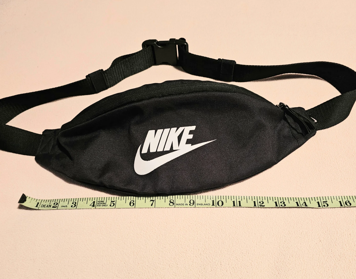 Nike Fanny Pack/Waist Bag Black $9 - photo 2