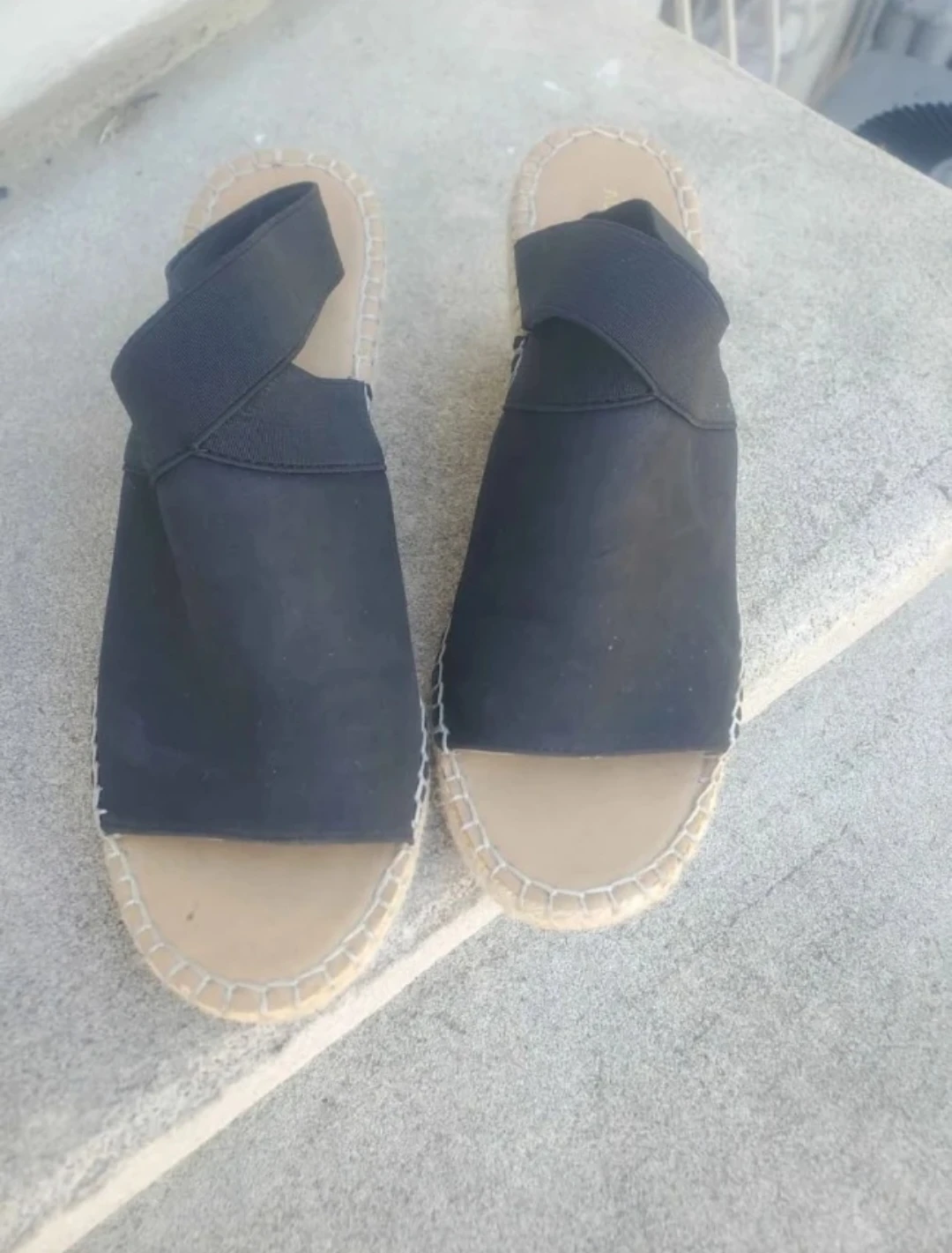 Adrienne Vittadini Black Wedge Espadrille Sandals Size 7.5M - photo 3