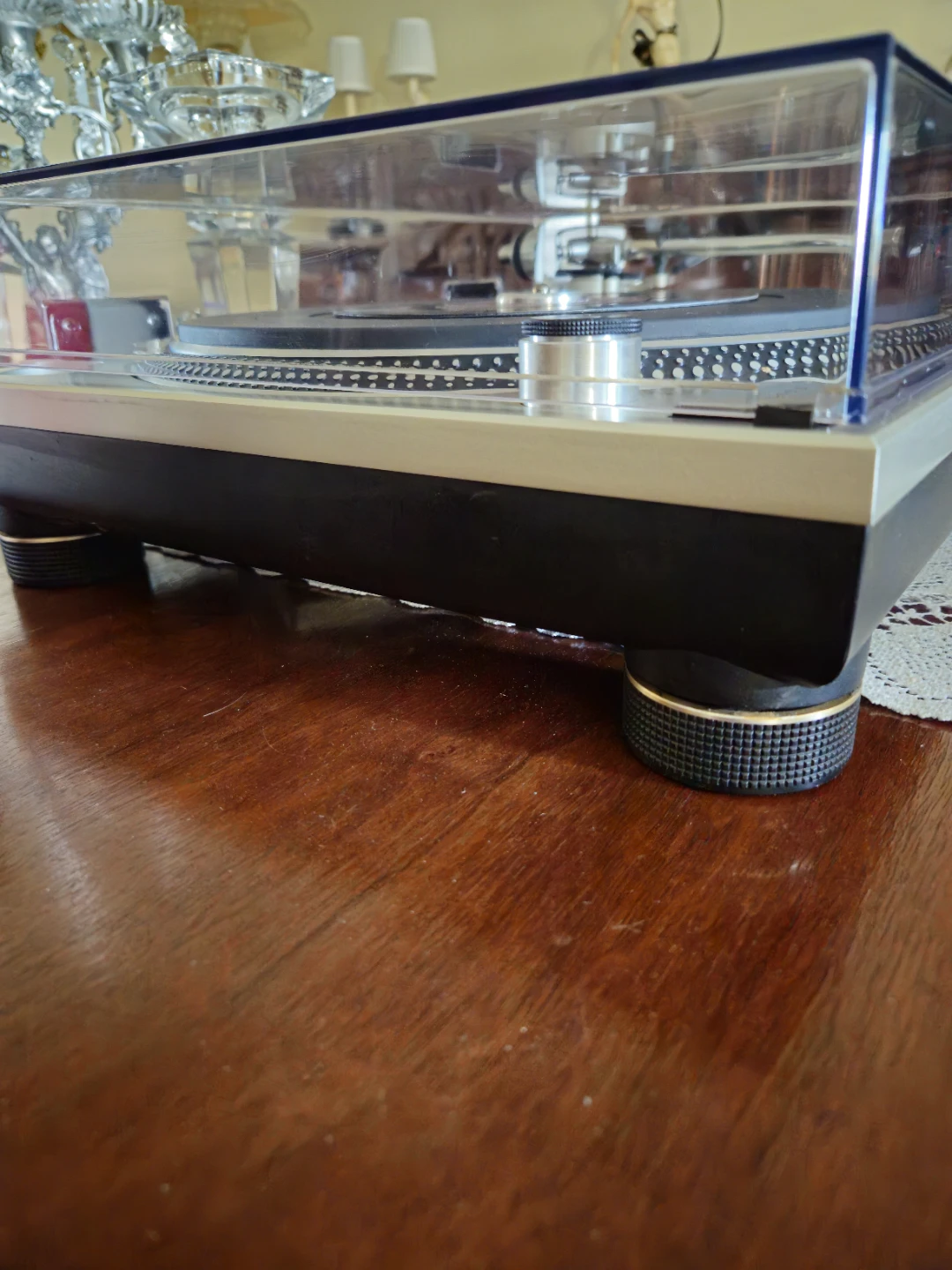 Technics Quartz Direct Drive Turntable SL-1200MK2 - photo 4