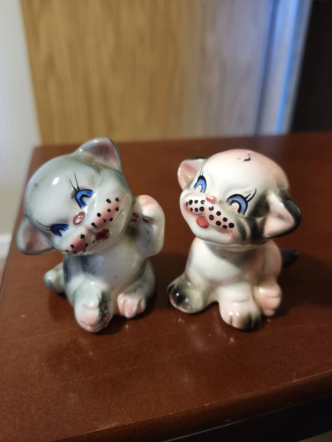 1960s Ceramic Cat Salt and Pepper Shakers - Japan - photo 2